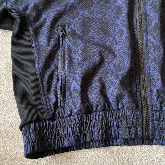 Athleta Brooklyn Track Bomber Printed NWT - Picture 8 of 10